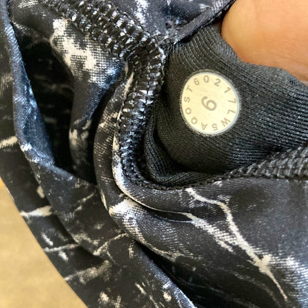 Lululemon Wunder Under sz 6 Like New!!🔥 - Picture 6 of 6